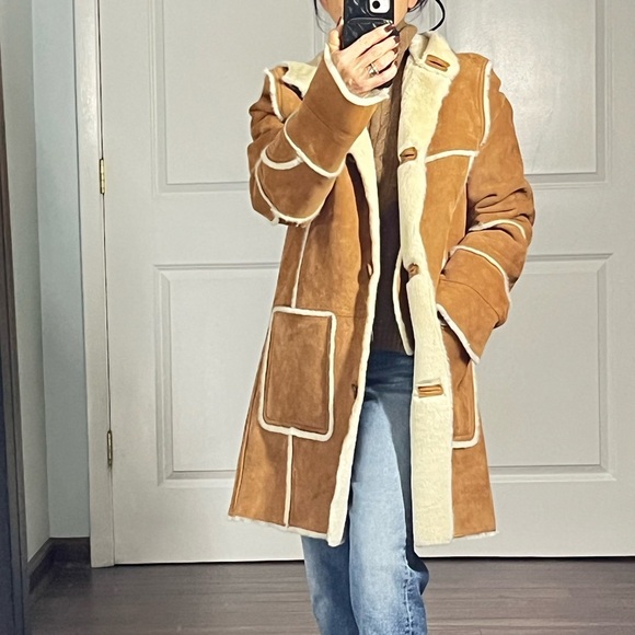 UGG sherpa hooded coat size M in Chestnut color